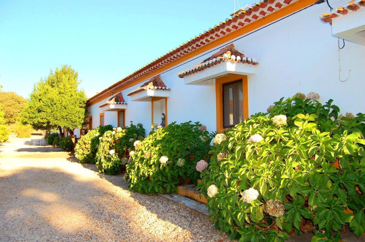 Gasthaus Casas Herdade Do Convento Da Serra Almeirim Exterior foto