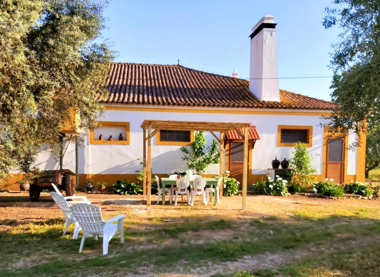 Gasthaus Casas Herdade Do Convento Da Serra Almeirim Exterior foto