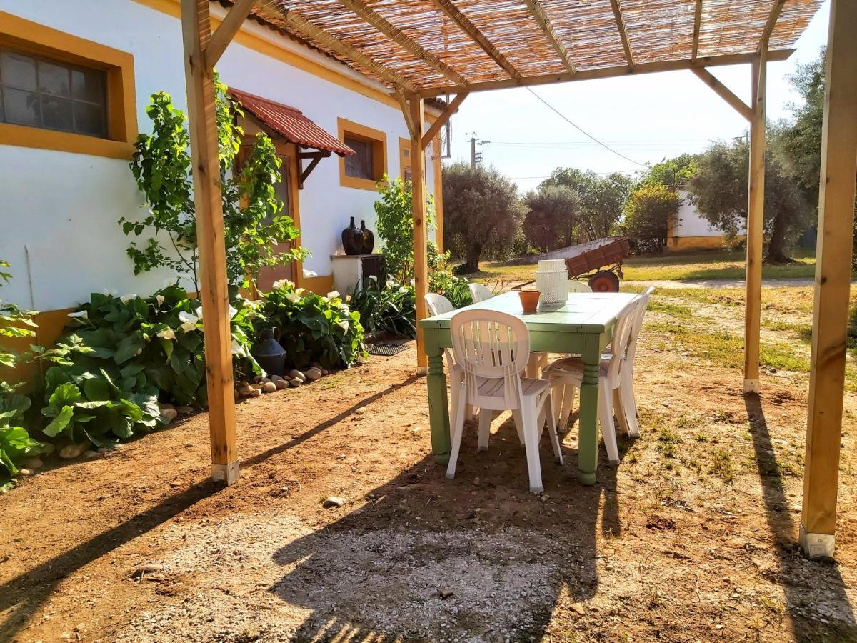 Gasthaus Casas Herdade Do Convento Da Serra Almeirim Exterior foto