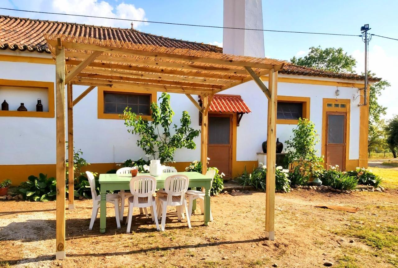 Gasthaus Casas Herdade Do Convento Da Serra Almeirim Exterior foto