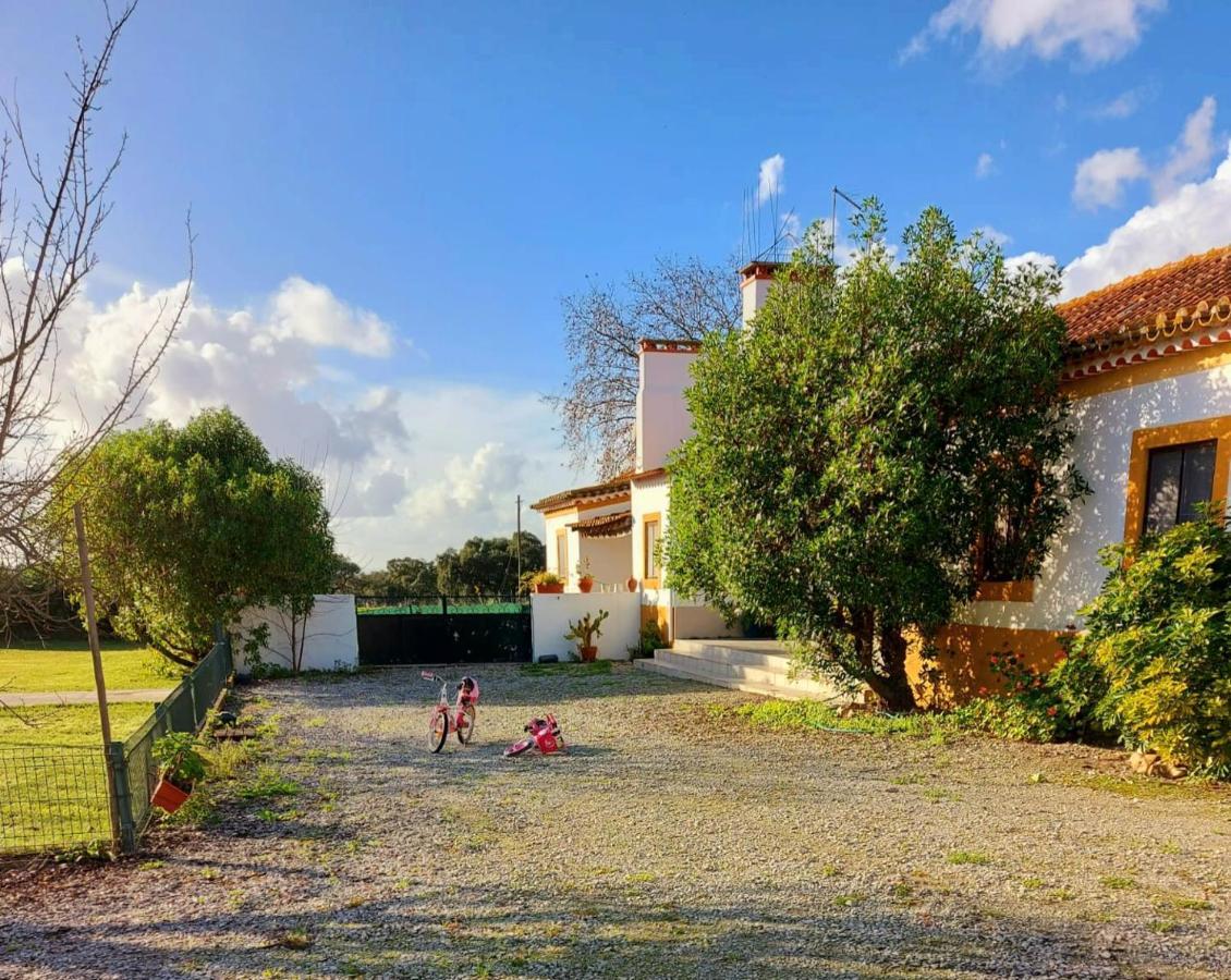 Gasthaus Casas Herdade Do Convento Da Serra Almeirim Exterior foto